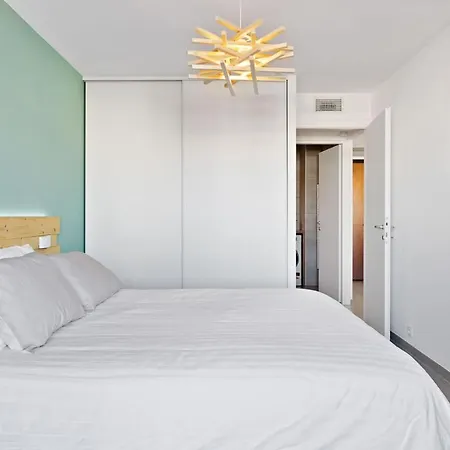 - T2 Neuf A 5min A Pieds De La