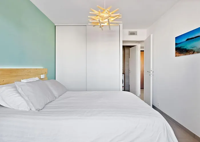 - T2 Neuf A 5min A Pieds De La